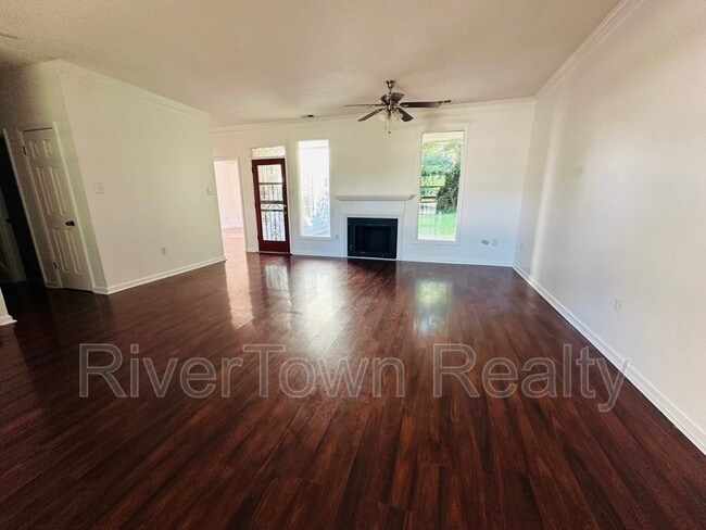 1134 Hunter's Lake Dr in Memphis, TN - Building Photo - Building Photo