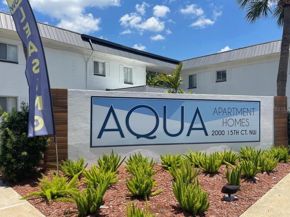 2000 15th Ct NW in Winter Haven, FL - Foto de edificio