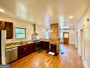 1064 Kirkwood Ave SE in Atlanta, GA - Building Photo - Building Photo