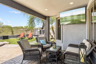 10318 E Tierra Buena Ln in Scottsdale, AZ - Building Photo - Building Photo