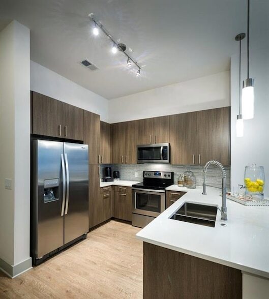 400 Pharr Rd NE, Unit 0409 in Atlanta, GA - Building Photo - Building Photo
