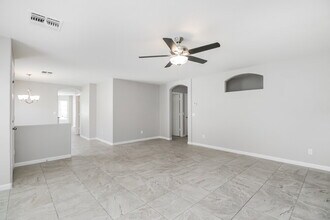 1302 E Vernoa St in San Tan Valley, AZ - Building Photo - Building Photo