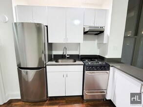 STUNNING East 46th Street 1 Bedroom in New York, NY - Building Photo - Building Photo