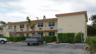 150 SW 8th St Apartamentos