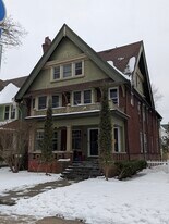 2723 N Downer Ave in Milwaukee, WI - Building Photo