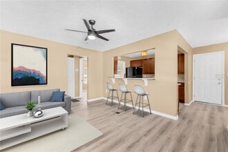 2512 3rd Ave E in Palmetto, FL - Building Photo - Building Photo