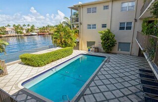 2200 S Ocean Dr, Unit N110 in Hollywood, FL - Building Photo