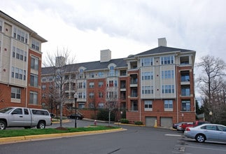 Stratford Condominiums in Reston, VA - Building Photo - Building Photo
