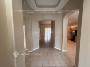 5602 New Covington Dr in Sarasota, FL - Building Photo - Building Photo