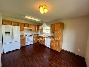 1216 Wolf Run Ct in Anderson, IN - Building Photo - Building Photo