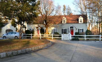 16-18 Upland Ln in Armonk, NY - Building Photo - Building Photo