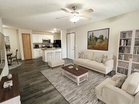 Spring Hill in Republic, MO - Building Photo