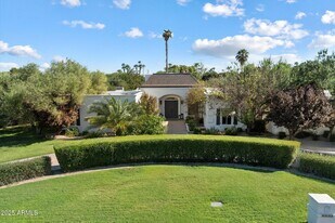 6533 E Maverick Rd in Paradise Valley, AZ - Building Photo