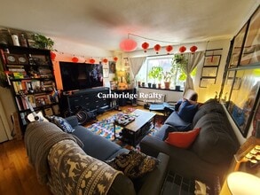 245 Kelton St, Unit 24B in Boston, MA - Foto de edificio - Building Photo