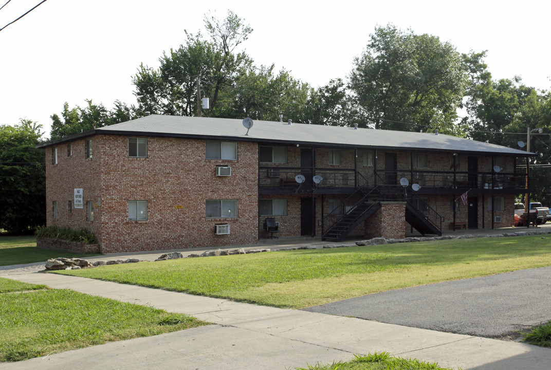 Maz Ventures at Troost in Tulsa, OK - Foto de edificio