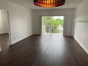 1455 N Treasure Dr in North Bay Village, FL - Building Photo - Building Photo