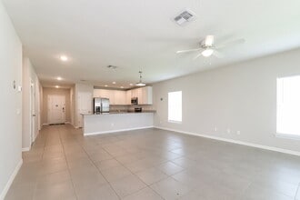 850 San Jose Ct in Poinciana, FL - Building Photo - Building Photo