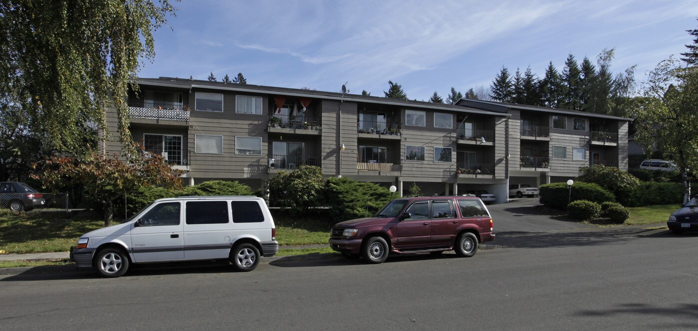 Bryn Mawr Apartments in Gresham, OR - Building Photo