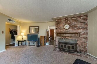 4014 E Fedora Ave in Fresno, CA - Building Photo - Building Photo