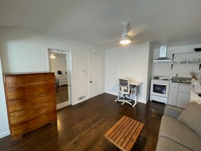 4220 Cerritos Ave in Long Beach, CA - Building Photo - Building Photo