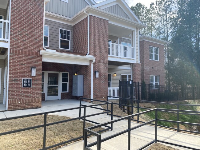 418 Weather Ridge Ln, Unit 418 in Cary, NC - Building Photo - Building Photo