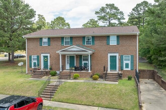 Green Valley Apartments in Fayetteville, NC - Building Photo - Building Photo