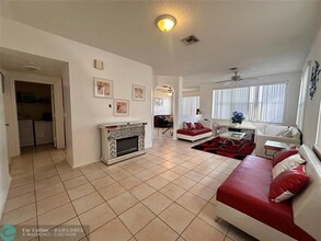 6831 Torch Key St in Greenacres, FL - Building Photo - Building Photo