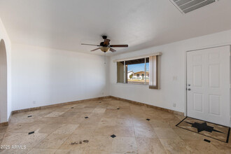 2515 E Karen Dr in Phoenix, AZ - Foto de edificio - Building Photo