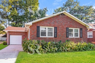 2817 Myrtle Ave in Norfolk, VA - Building Photo - Building Photo