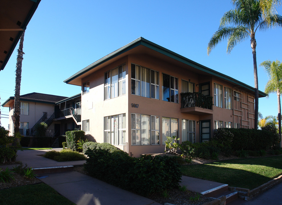 5667-5677 Montezuma Rd in San Diego, CA - Building Photo