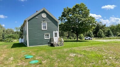 61 Hastings Rd in Southwick, MA - Building Photo - Building Photo