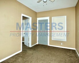 2563 Foraker Ave in Toledo, OH - Building Photo - Building Photo