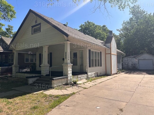 property at 1436 S Waco Ave