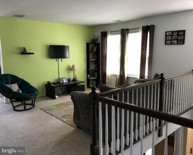 102 Burnet Crescent in Trenton, NJ - Building Photo - Building Photo