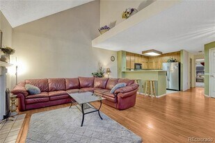 12404 E Tennessee Cir in Aurora, CO - Building Photo