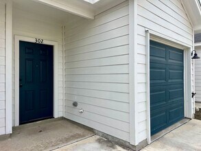 4138 Swans Landing in San Antonio, TX - Building Photo - Building Photo