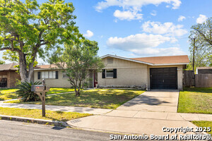 4414 Tropical Dr in San Antonio, TX - Building Photo - Building Photo