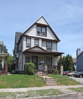 338 University Ave in Rochester, NY - Foto de edificio - Building Photo