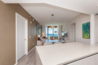 4111 S Ocean Dr in Hollywood, FL - Foto de edificio - Building Photo