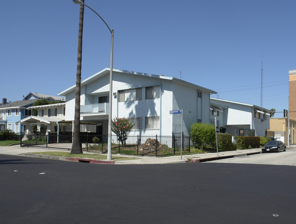 4515 W 1st St in Los Angeles, CA - Building Photo