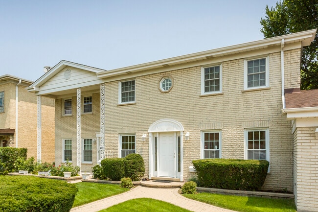 property at 1301 N Northwest Hwy