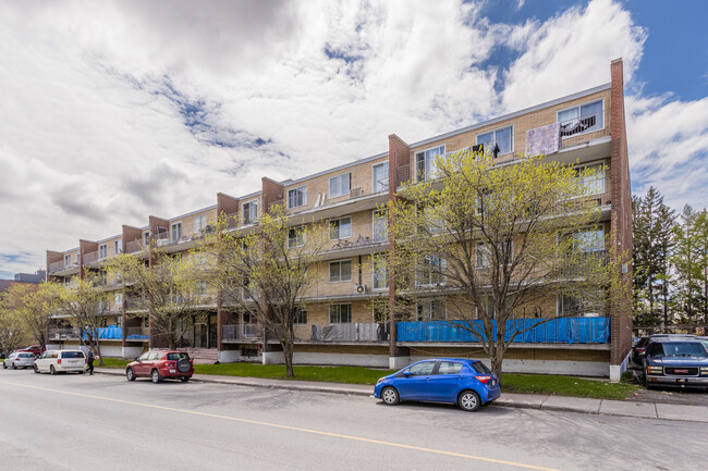 1955 Duff Court Rue in Montréal, QC - Building Photo - Building Photo