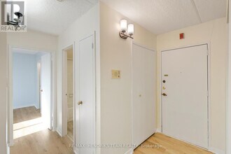 196 Scott St in St Catharines, ON - Building Photo - Building Photo