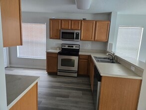 136 Bella Rosa Cir in Sanford, FL - Building Photo - Building Photo