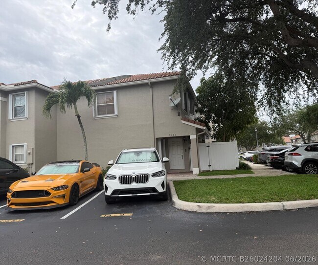 5362 SW 125th Ave