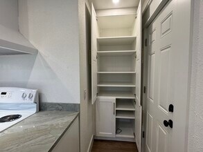 196 N 3rd St in Saint Helens, OR - Building Photo - Building Photo