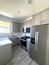 696 E 9th St-Unit -ADU 1 in Upland, CA - Building Photo - Building Photo