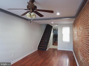 924 S Robinson St in Baltimore, MD - Building Photo - Building Photo