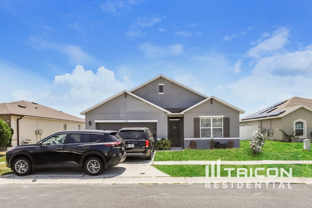 6279 Red Herring Dr in Winter Haven, FL - Building Photo