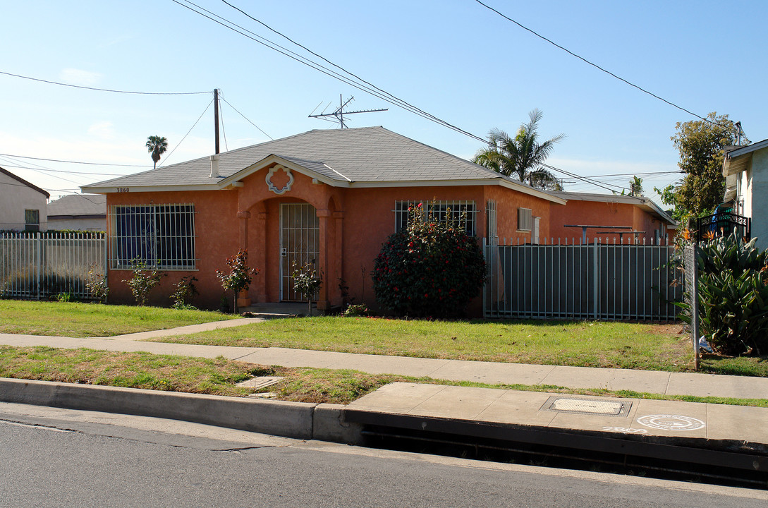 3860 W 107th St in Inglewood, CA - Building Photo